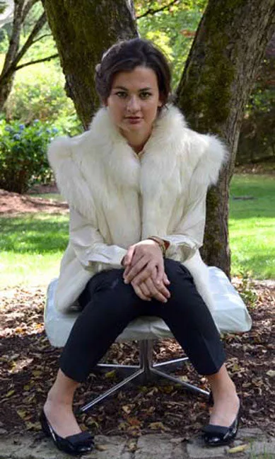 1980's Vintage Luxuriously Soft White Rabbit Fur Vest