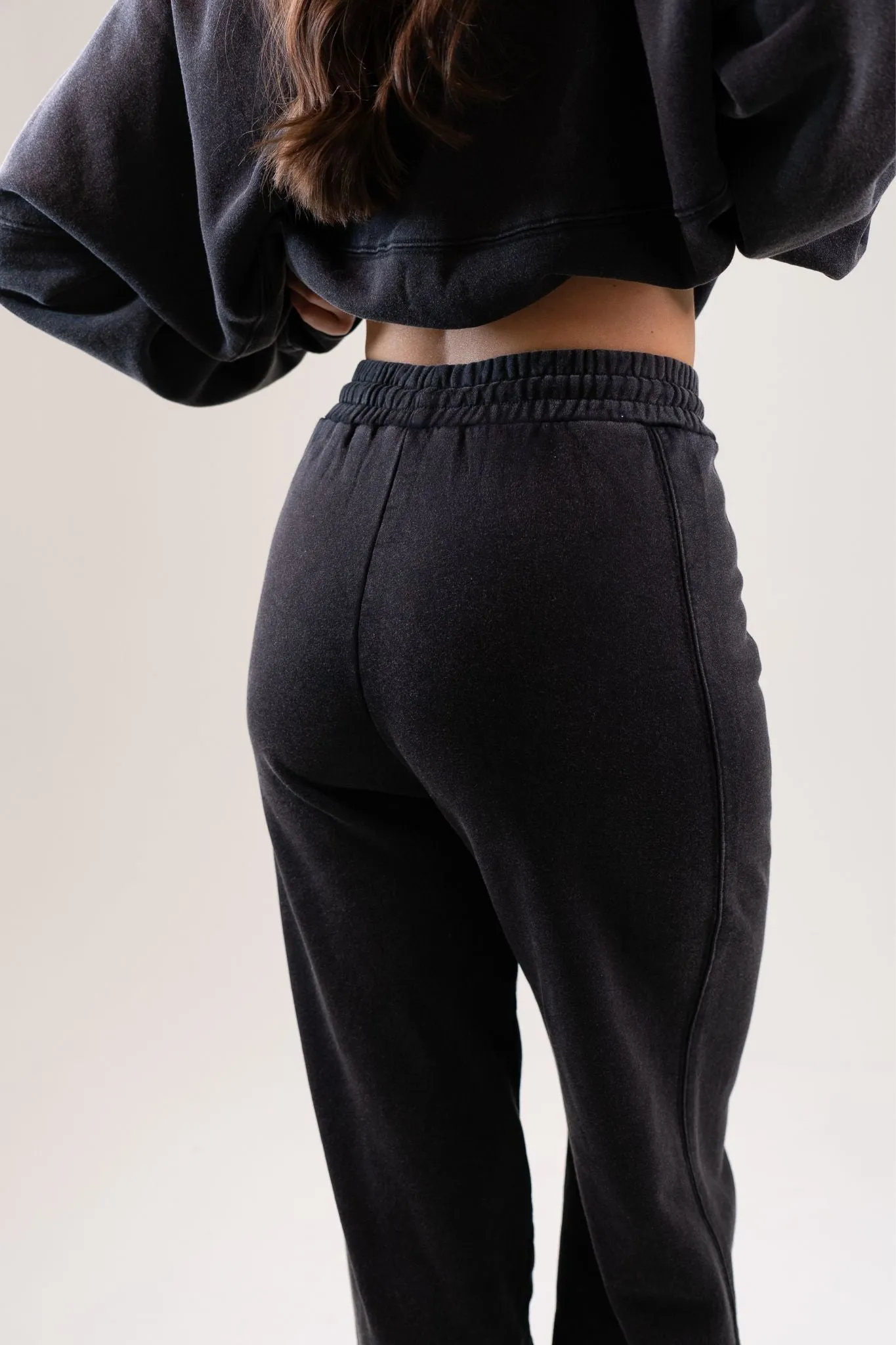 Taylor Drawstring Joggers In Black